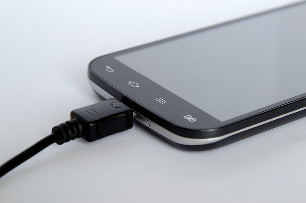 USB-töltőt hív vissza az IKEA égési sérülés és áramütés veszélye miatt