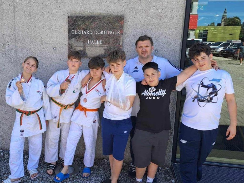 Gerhard Dorfinger emlékére három bronz is haza érkezett Gerhard Dorfinger