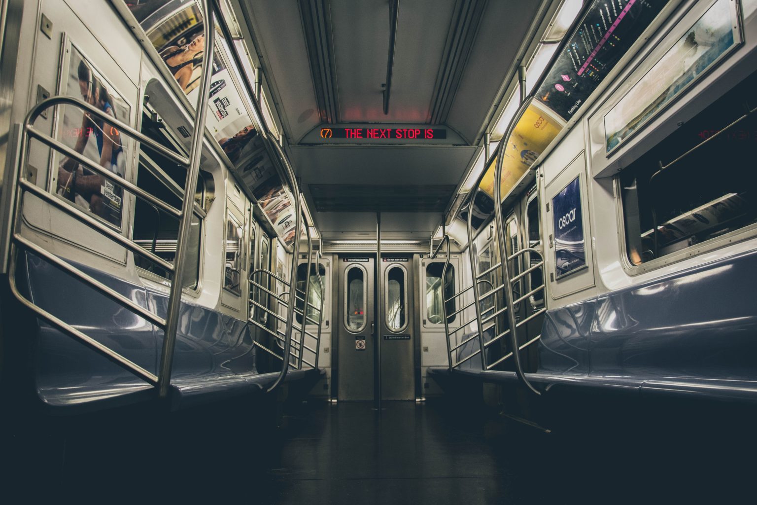 Schwarzenegger miatt leáll a metró
