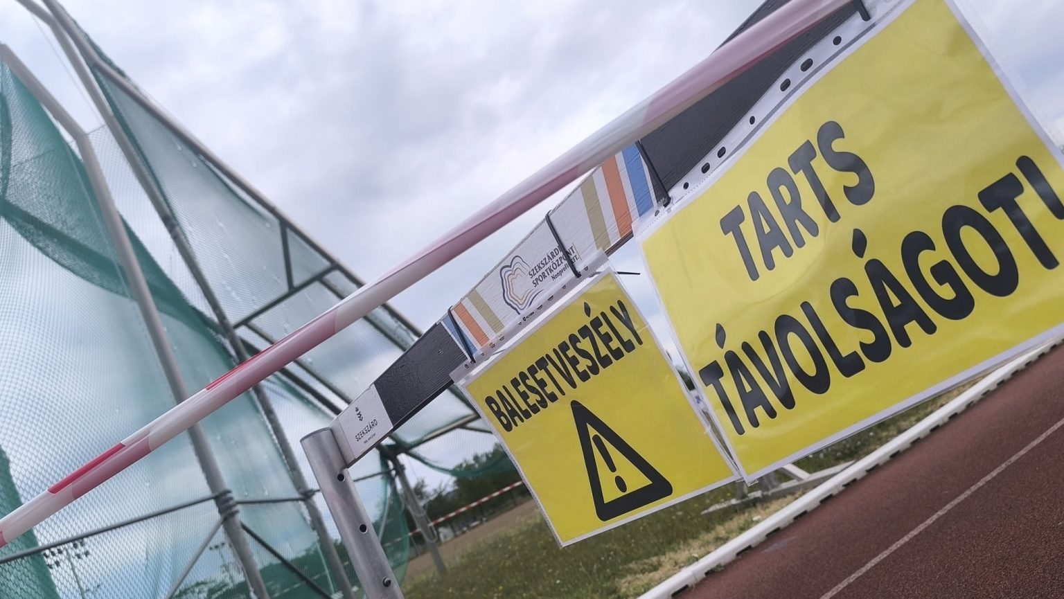 Fokozott óvatosságot kérnek az atlétikapályán