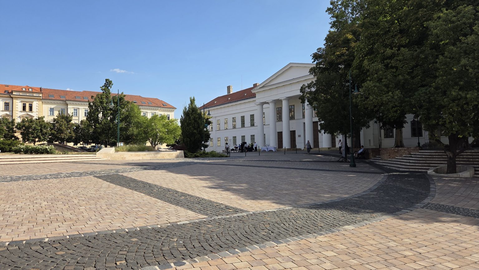Marad a kánikula a nyár utolsó hétvégéjén