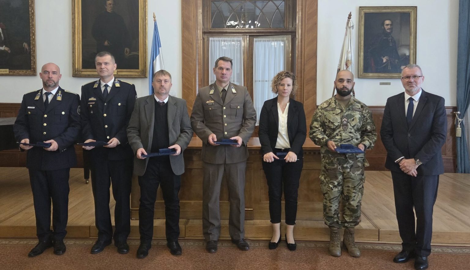 Hat szakember kapott elismerést Tolna megye védelméért